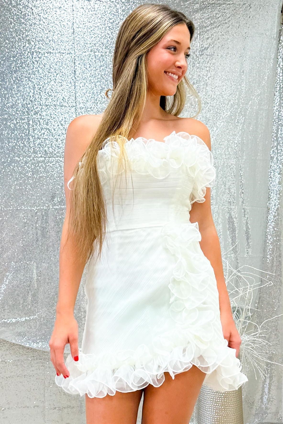 Bodycon Homecoming Dress Ivory Heart shaped Strapless with ruffle edge Short Party Cocktail Dress