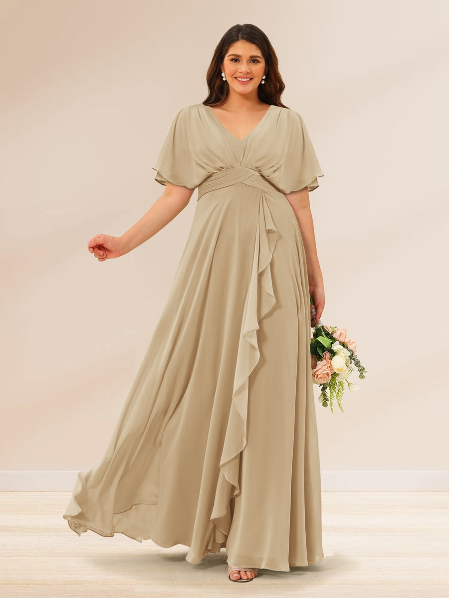 A-Line/Princess V-Neck Short Sleeves Plus Size Bridesmaid Dresses with Pockets Champagne