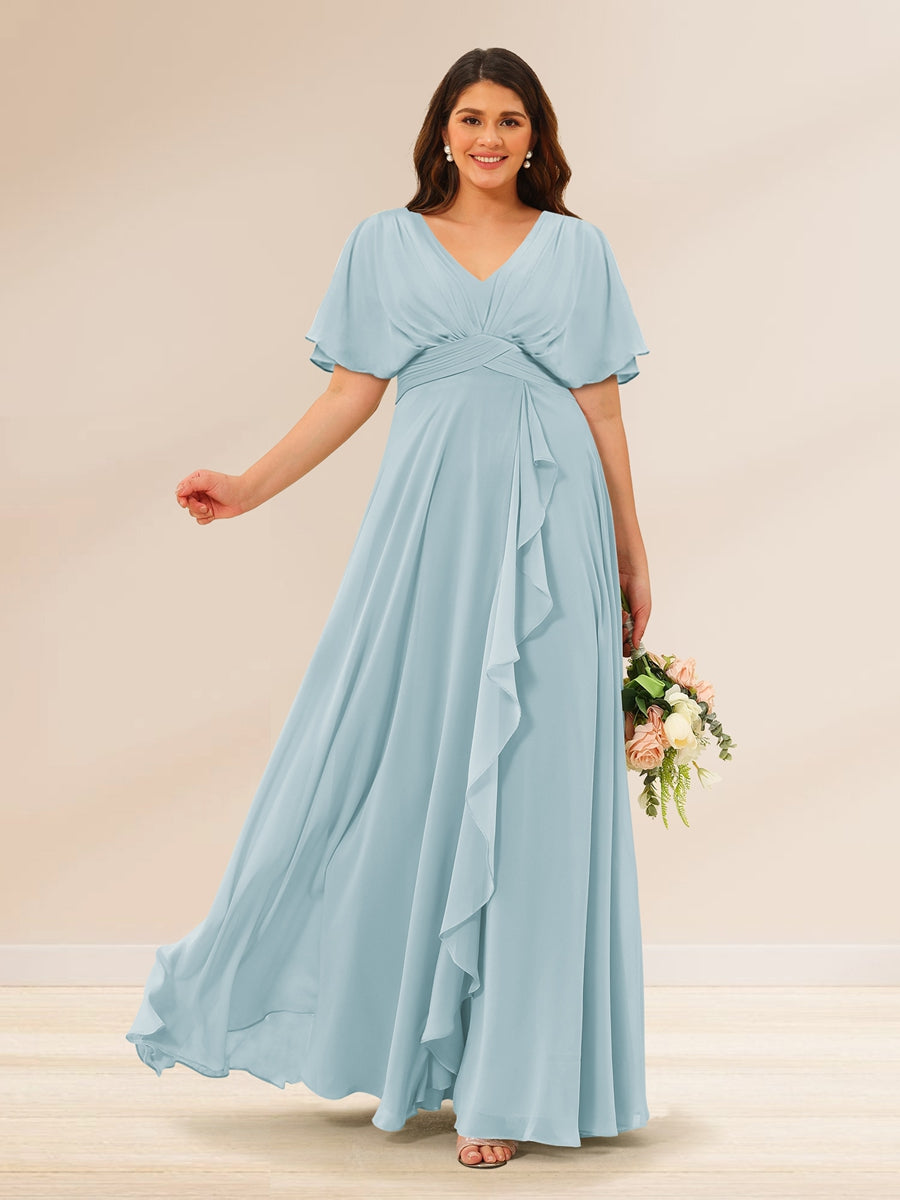 A-Line/Princess V-Neck Short Sleeves Plus Size Bridesmaid Dresses with Pockets Light Blue