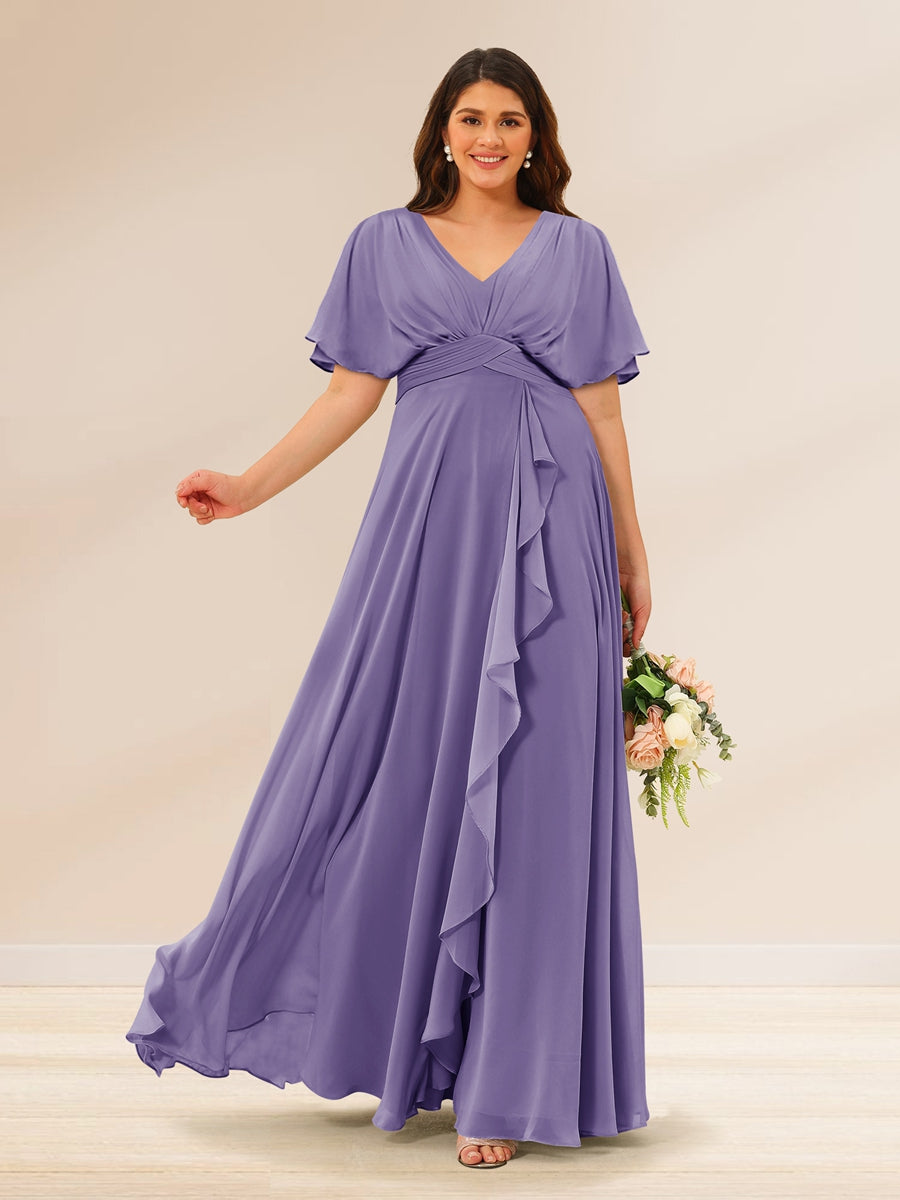 A-Line/Princess V-Neck Short Sleeves Plus Size Bridesmaid Dresses with Pockets Light Purple