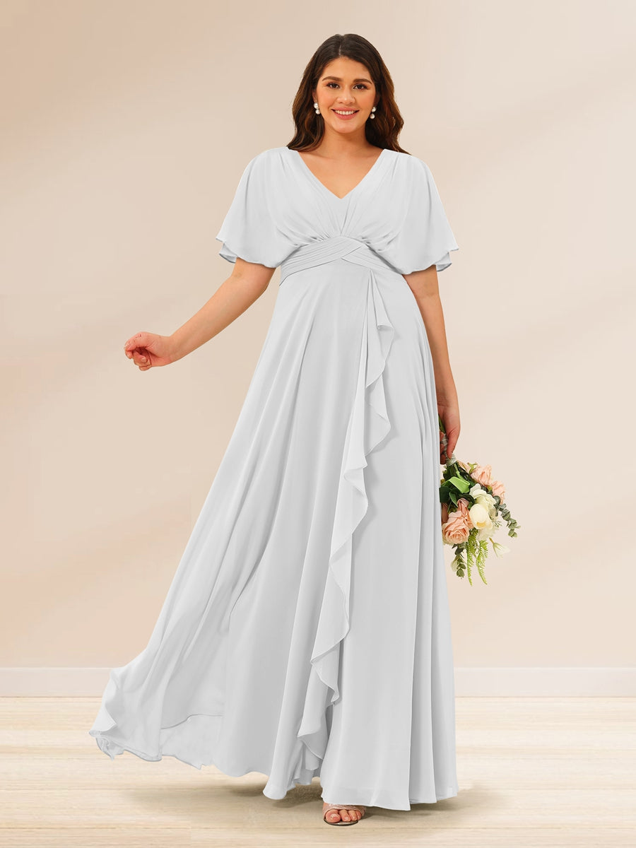 A-Line/Princess V-Neck Short Sleeves Plus Size Bridesmaid Dresses with Pockets Off White