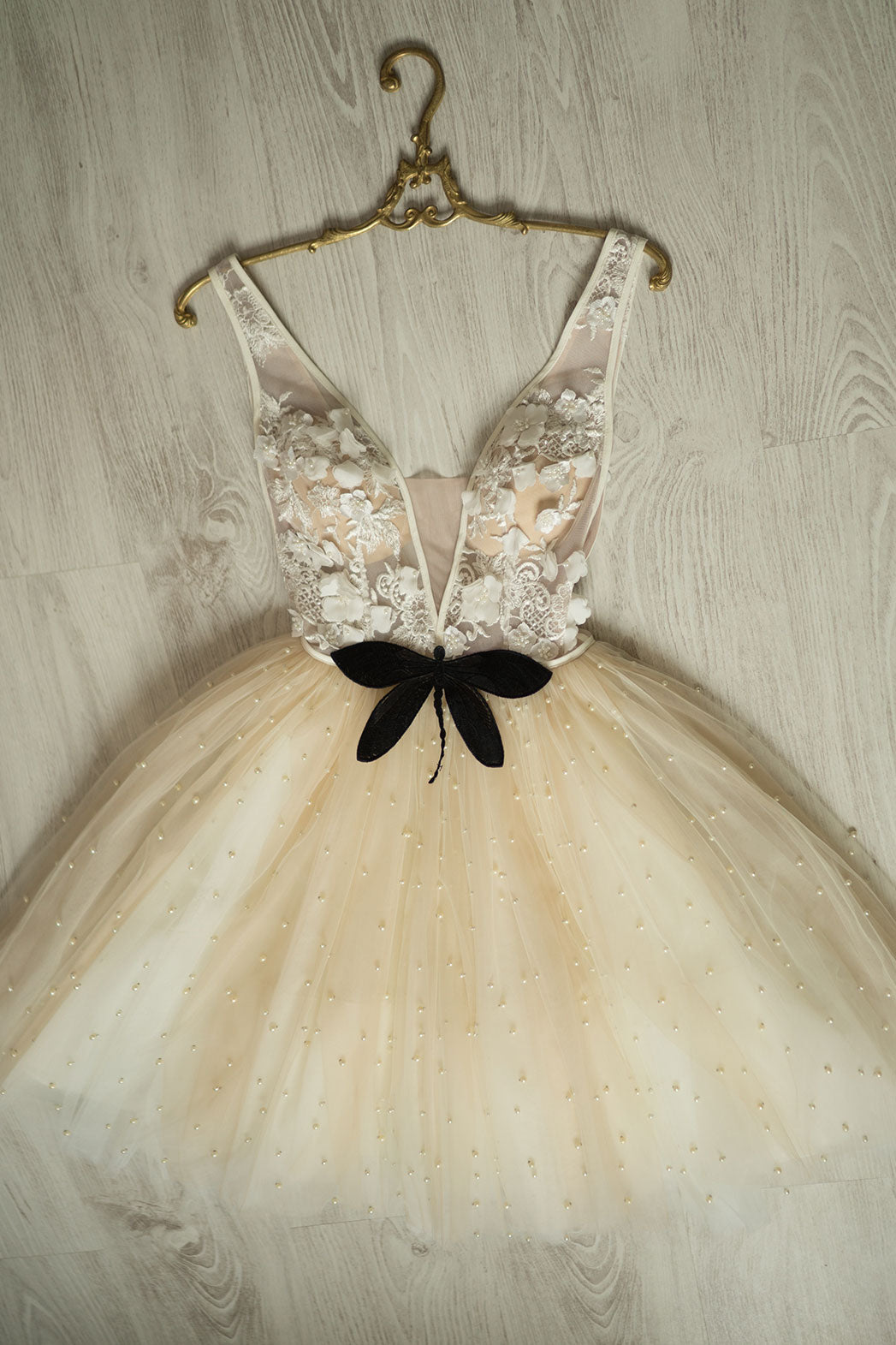 Champagne Homecoming Dress V Neck Tulle Beaded Short Party Cocktail Dress