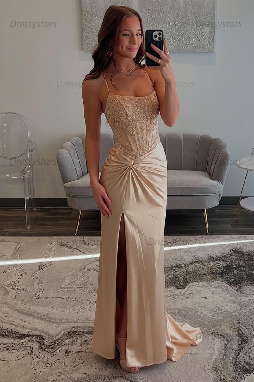 Red Prom Dress Spaghetti Straps Ruhed Long Lace Formal Dress With Appliques
