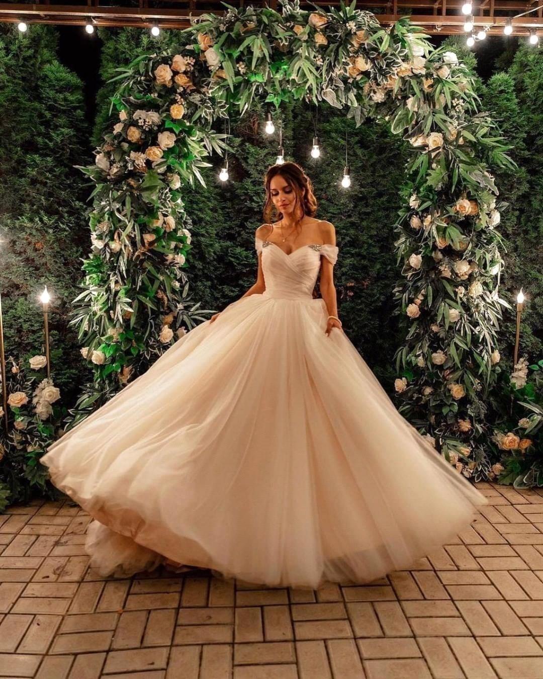 Charming Open Back Off the Shoulder Ball Gown Wedding Dress