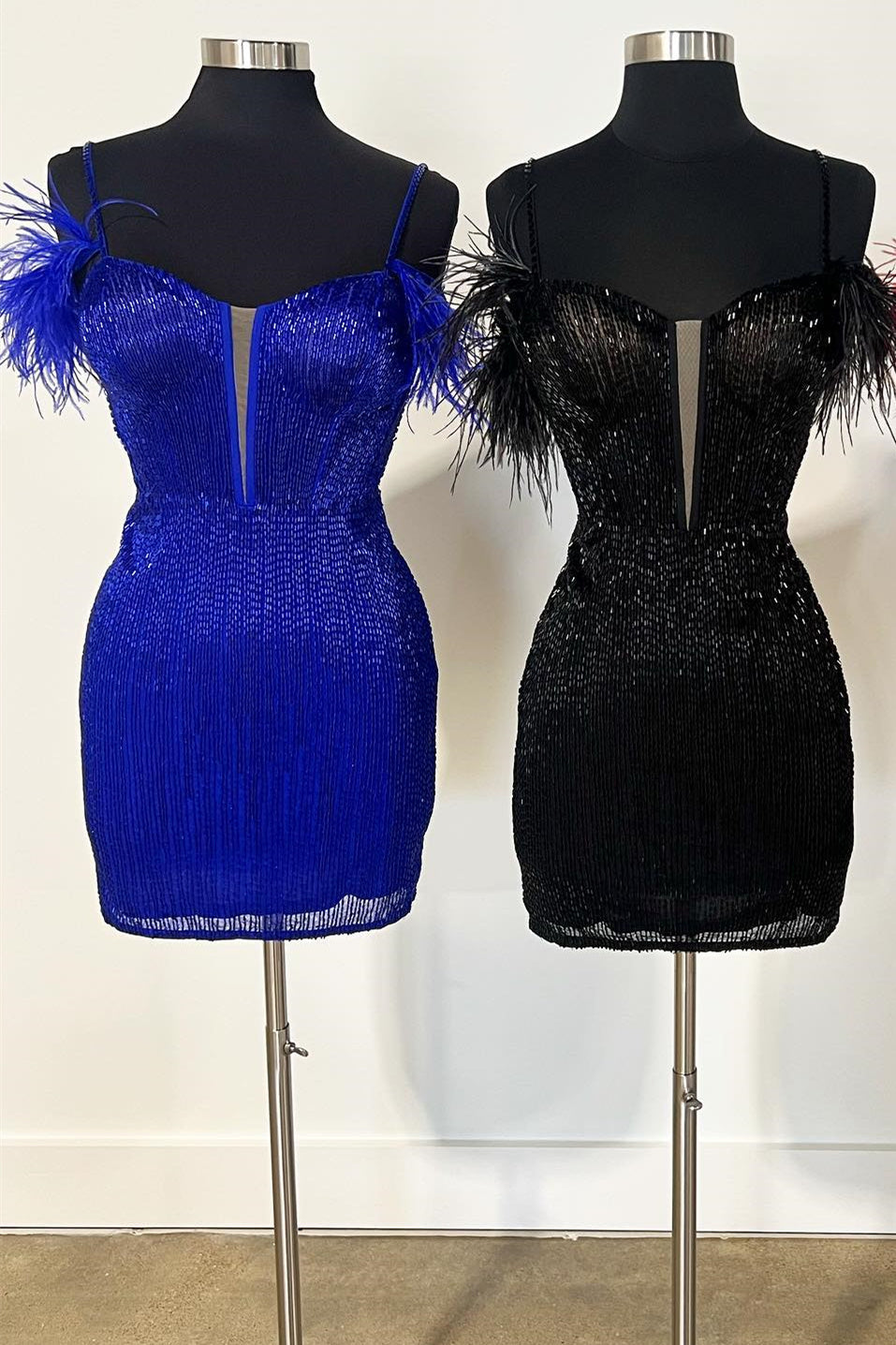 Chic Homecoming Dress Feather Style Sleeve Delicate Beading Short Party Cocktail Dress