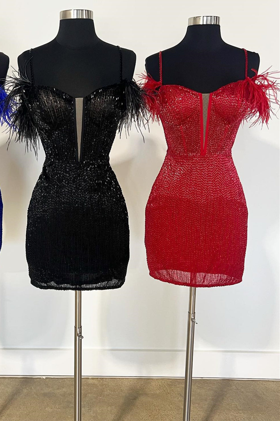 Chic Homecoming Dress Feather Style Sleeve Delicate Beading Short Party Cocktail Dress