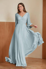 Chic V-Neck A-Line Princess Dress with 3/4 Sleeves and Pleated Chiffon for Mothers of the Bride & Groom