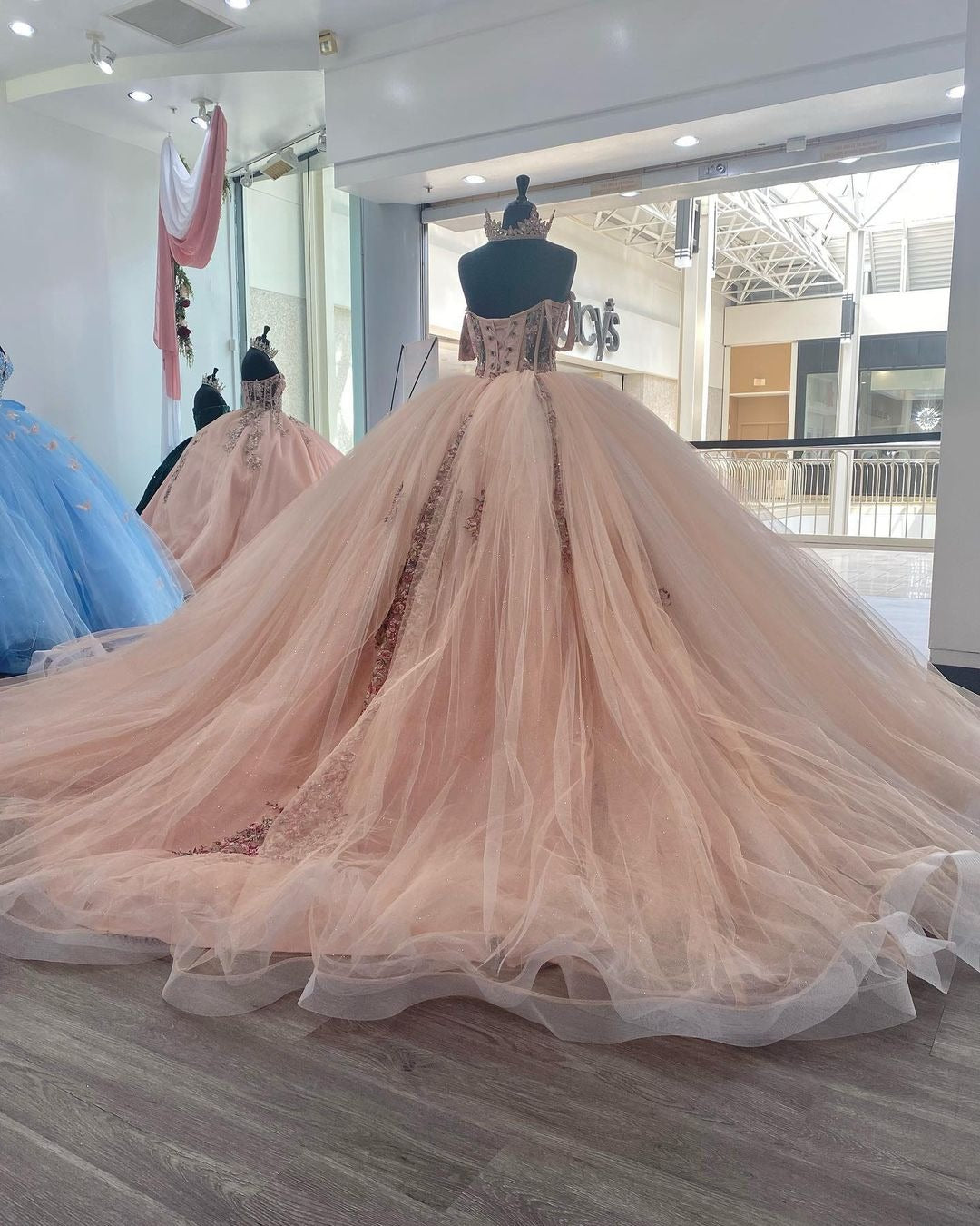 Classic Ball Gown Sweetheart Neck Off Shoulder Sleeveless Flower Lace Appliques Baby Pink Tulle Princess Prom Party Gown Quinceanera Dress For Sweet 16 Dress