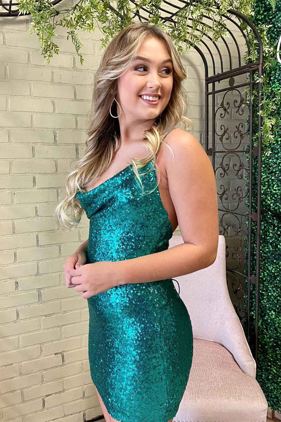 Crew Homecoming Dress Neck Emerald Green Sequin Short Party Cocktail Dress