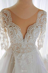 Crew Neck Tulle Wedding Dress Lace Long Formal Bridal Gown