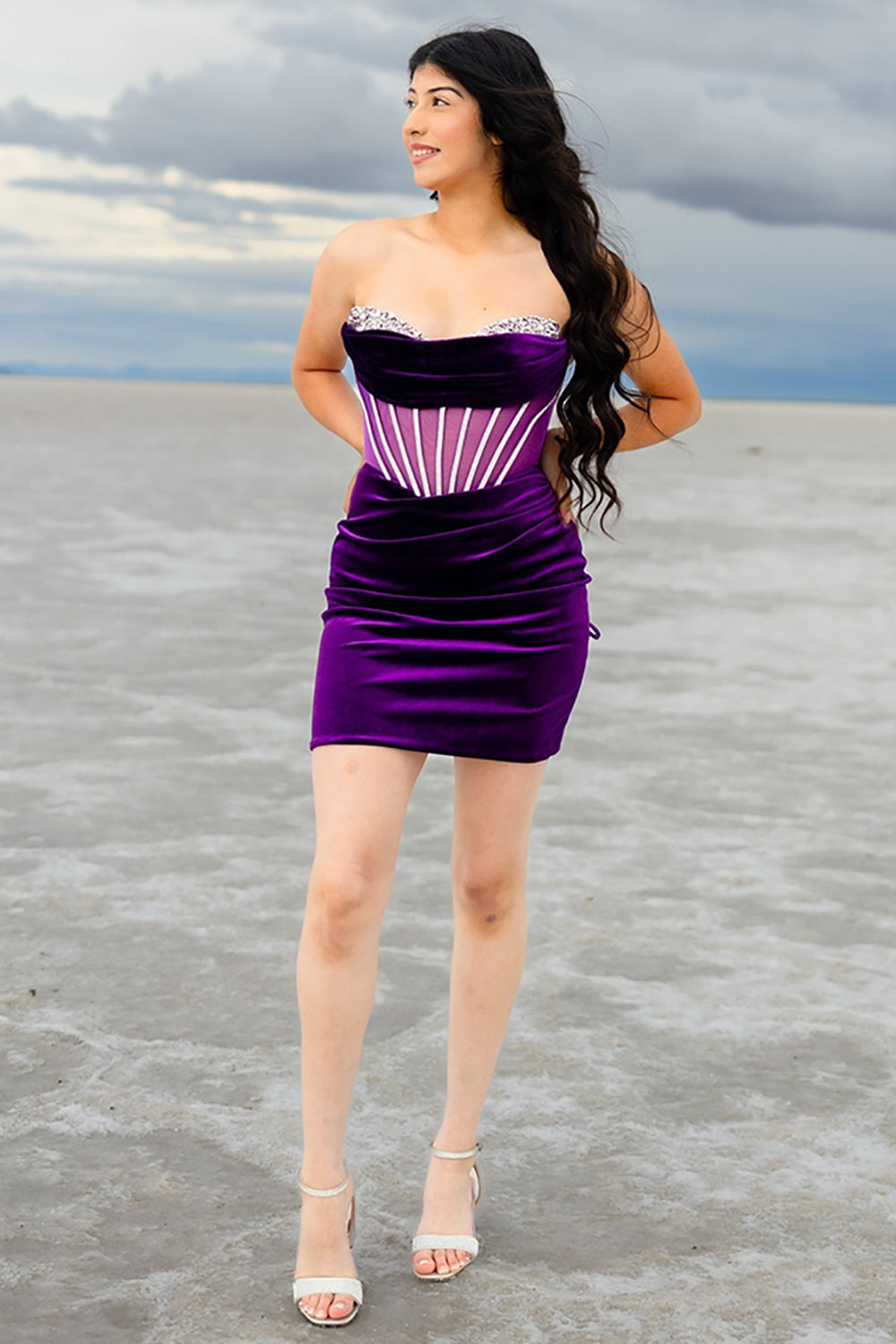 Dark Purple Velvet Tight Homecoming Dresses Short Corset Cocktail Dresses With Beading