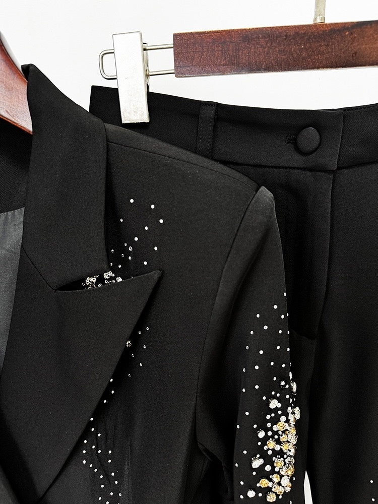 Double-Breasted Black Suits For Women With Sparkly Peak Lapels