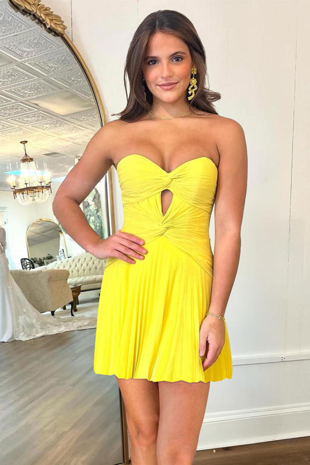 Dressystars A-Line Fuchsia Homecoming Dress Strapless Pleated Short Prom Dress