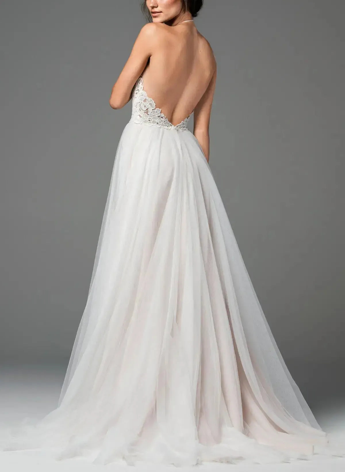 Dressystars A Line Halter Neck Sleeveless Sweep Train Lace Tulle Wedding Dress with Pockets