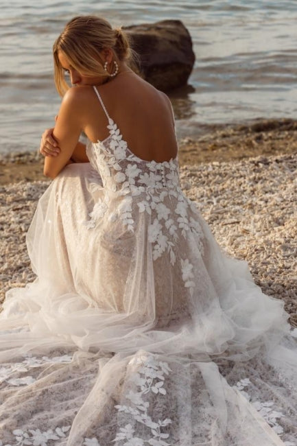 Dressystars A Line Lace Spaghetti Straps Sleeveless White Wedding Dress Bridal Gown With Appliques