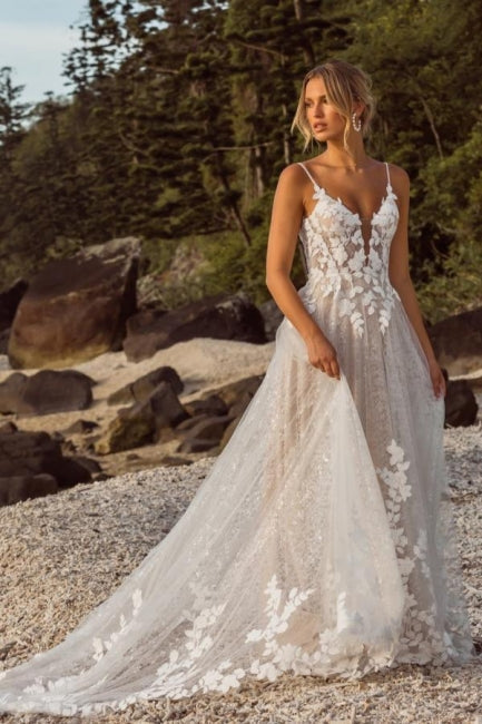 Dressystars A Line Lace Spaghetti Straps Sleeveless White Wedding Dress Bridal Gown With Appliques