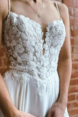 Dressystars A Line Lace Spaghetti Straps Sleeveless White Wedding Dress Bridal Gown With Split Train
