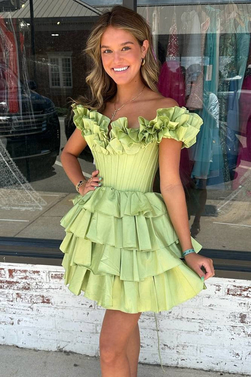 Dressystars A -Line Off The Shoulder Golden Homecoming Dress Corset Short Prom Dress with Ruffles