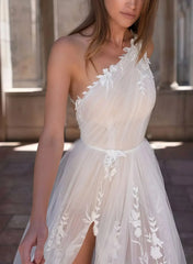 Dressystars A Line One Shoulder Sleeveless Sweep Train Tulle Wedding Dress with Appliques and High Slit