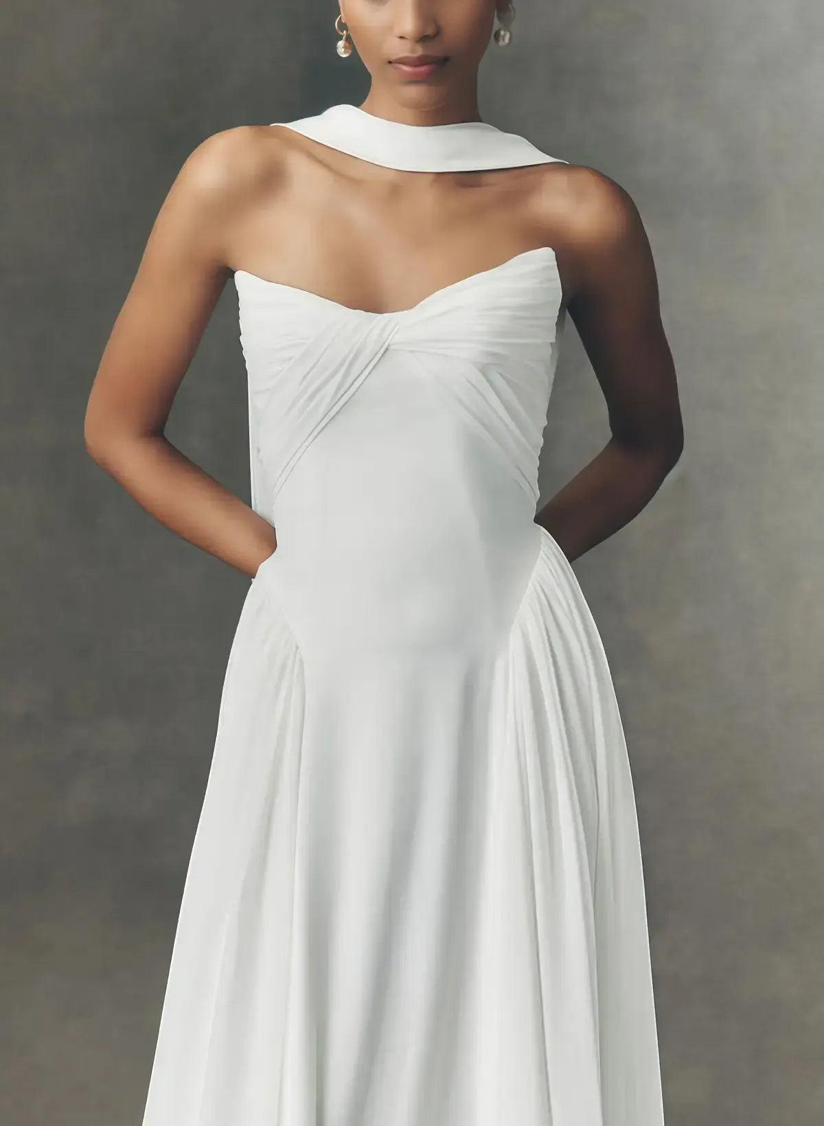Dressystars A Line Sweetheart Sleeveless Sweep Train Chiffon Wedding Dress with Pleats