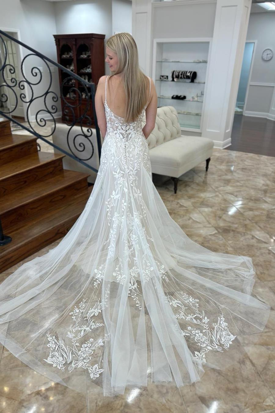 Dressystars A Line Wedding Dress V Neck Sleeveless Appliques Lace Train Bridal Gown