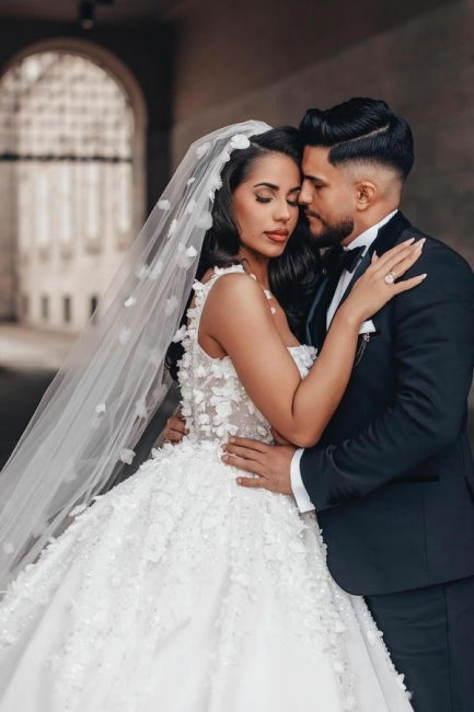 Dressystars Ball Gown Lace Square Sleeveless White Wedding Dress Bridal Gown With Appliques