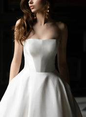 Dressystars Ball Gown Off the Shoulder Sleeveless Court Train Satin Wedding Dress