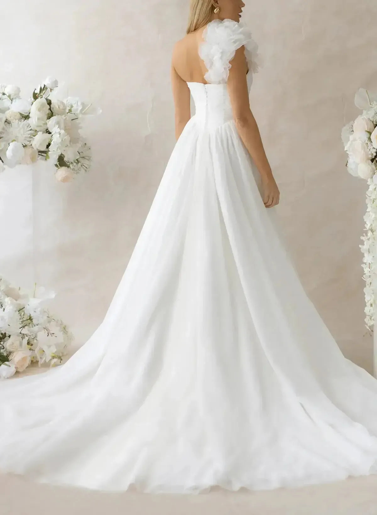 Dressystars Ball Gown One Shoulder Sleeveless Chapel Train Chiffon Wedding Dress with Pockets