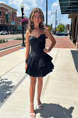 Dressystars Black A Line Homecoming Dresses Sweetheart Short Corset Cocktail Dresses With Ruffles