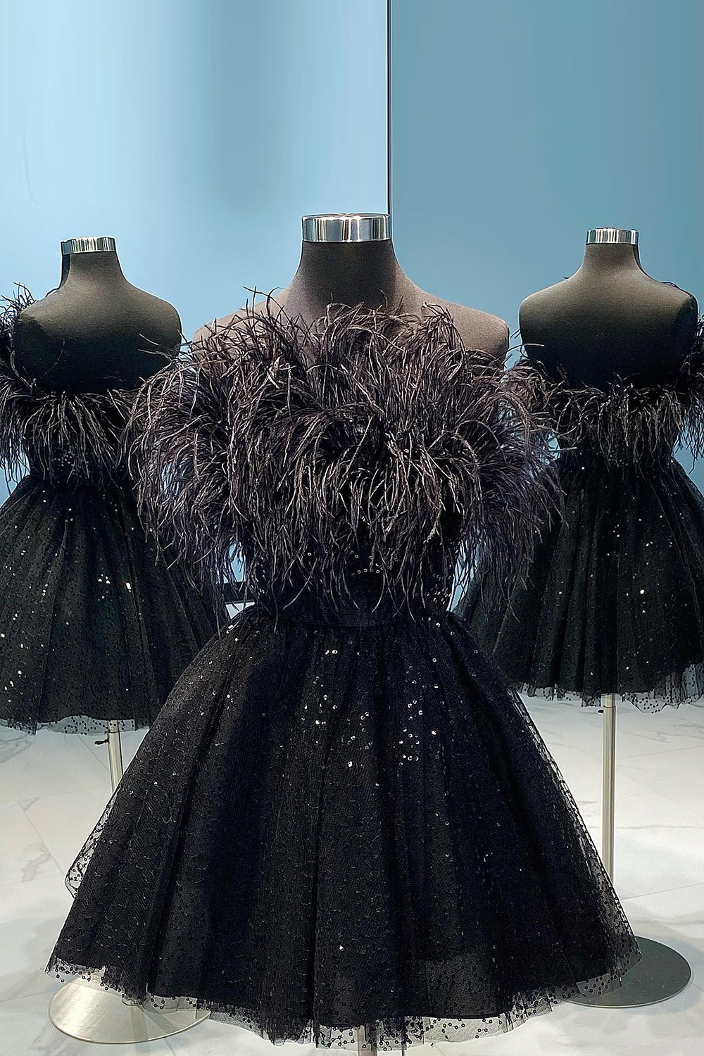 Dressystars Black Homecoming Dress A-Line Strapless Prom Dress with Feathers