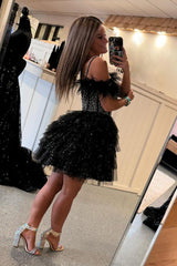 Dressystars Black Homecoming Dress Beaded Corset Ruffled Short Prom Dress With Feathers