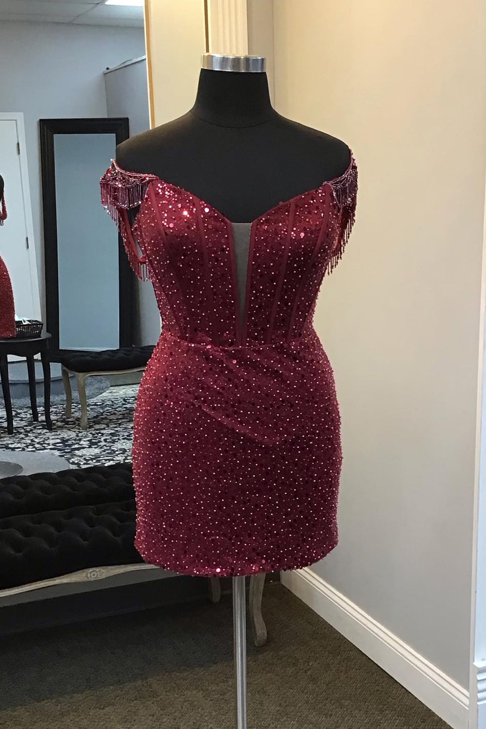 Dressystars Black Homecoming Dress Corset Fringed Sequin Tight Short Prom Dress