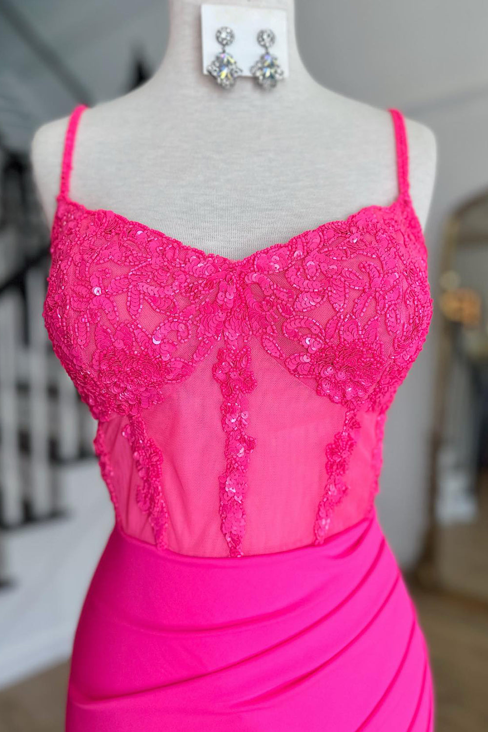 Dressystars Black Homecoming Dress Corset Satin Tight Short Prom Dress with Sequin