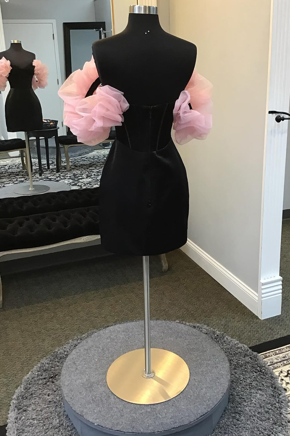 Dressystars Black Homecoming Dress Corset Tight Short Prom Dress with Puff Sleeves