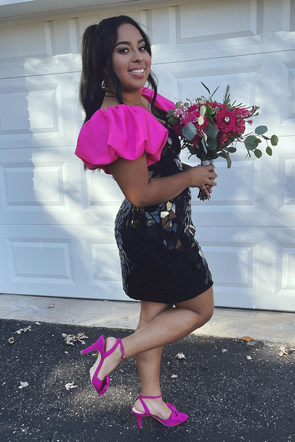 Dressystars Black Homecoming Dress Mirror Tight Short Prom Dress With Puff Sleeves