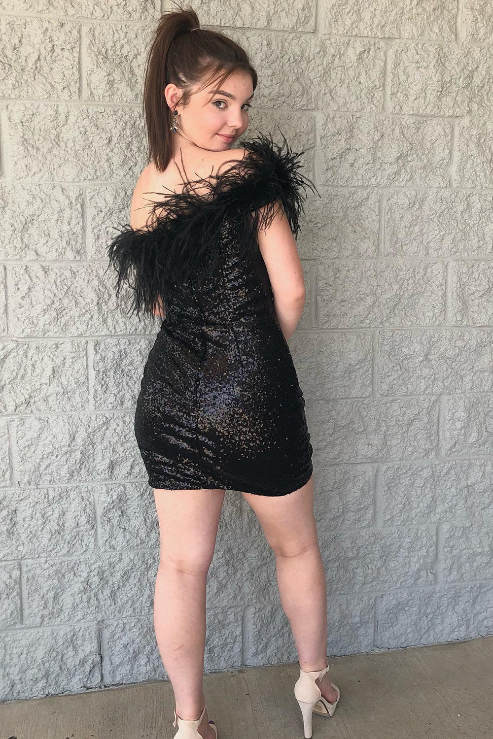 Dressystars Black Homecoming Dress One Shoulder Sequin Short Prom Dress with Feathers
