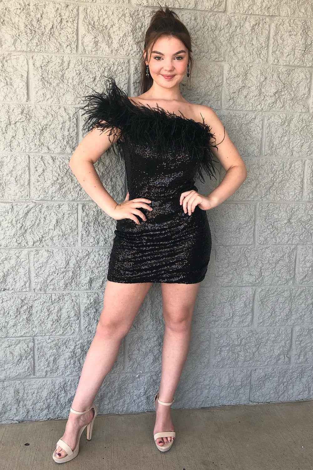 Dressystars Black Homecoming Dress One Shoulder Sequin Short Prom Dress with Feathers