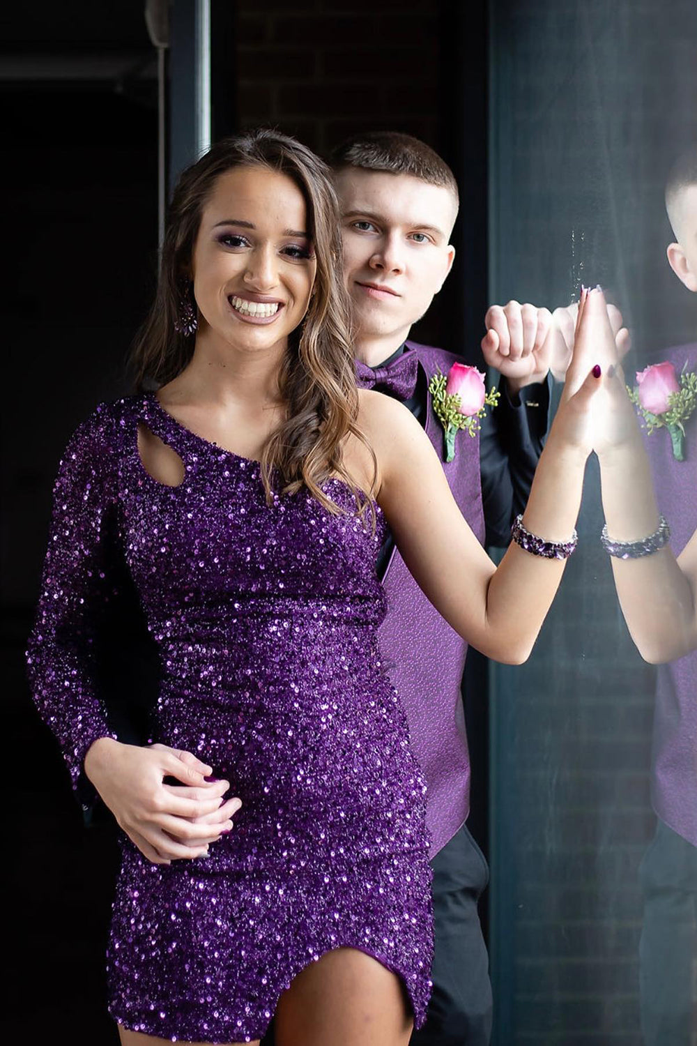 Dressystars Black Homecoming Dress Sequin One Shoulder One Sleeve Keyhole Tight Short Prom Dress