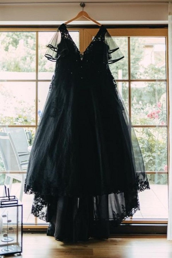 Dressystars Black Plus Size Wedding Dress Short Sleeve A Line V Neck Bridal Gown with Lace Appliques