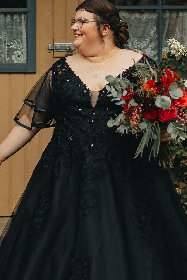 Dressystars Black Plus Size Wedding Dress Short Sleeve A Line V Neck Bridal Gown with Lace Appliques