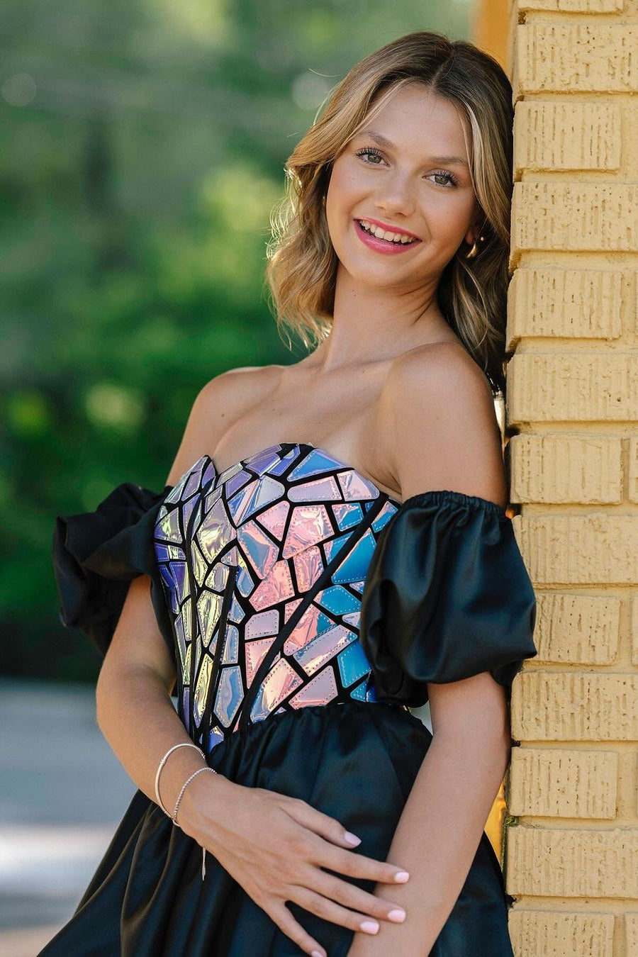 Dressystars Black Sweetheart Neck Homecoming Dress A Line Short Cocktail Dress with Sleeves
