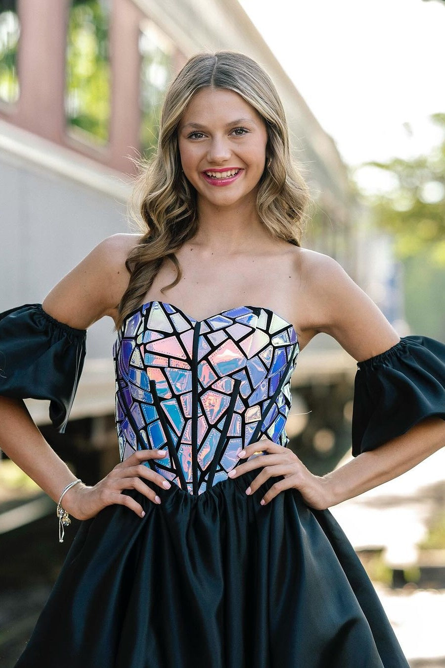 Dressystars Black Sweetheart Neck Homecoming Dress A Line Short Cocktail Dress with Sleeves
