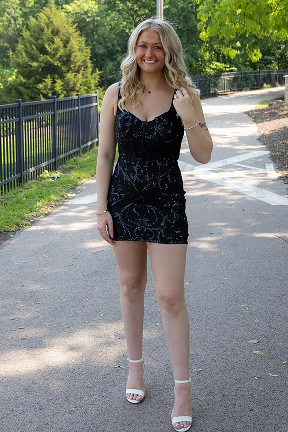 Dressystars Black Tight Homecoming Dresses Short Corset Cocktail Dresses With Sequins