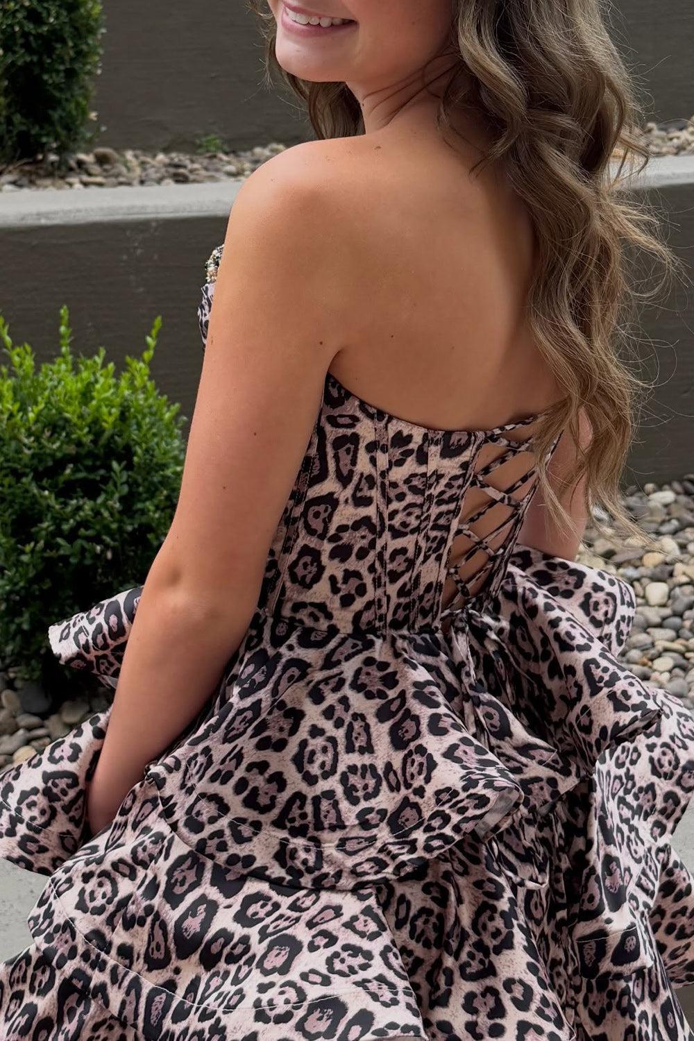 Dressystars Brown Leopard Strapless Tiered Print Corset Short Homecoming Dress with Beading