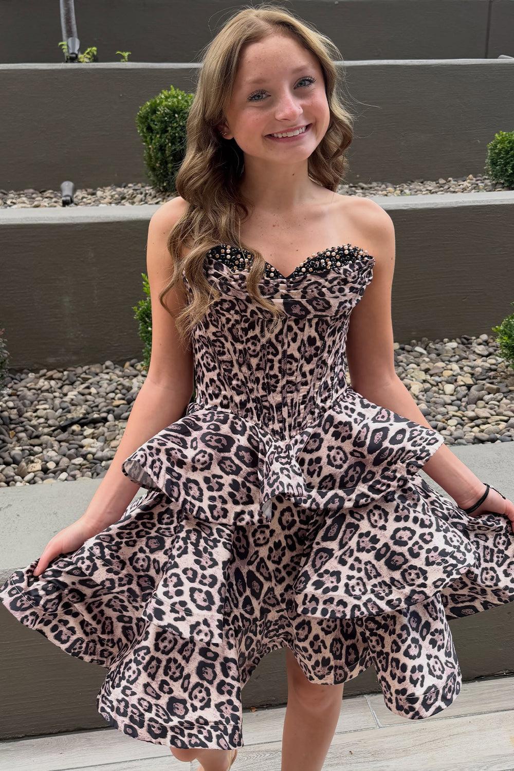 Dressystars Brown Leopard Strapless Tiered Print Corset Short Homecoming Dress with Beading