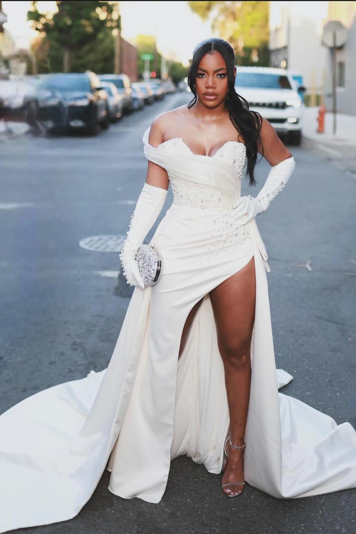 Dressystars Column Satin One Shoulder Sleeveless White Wedding Dress Bridal Gown With Panel Train