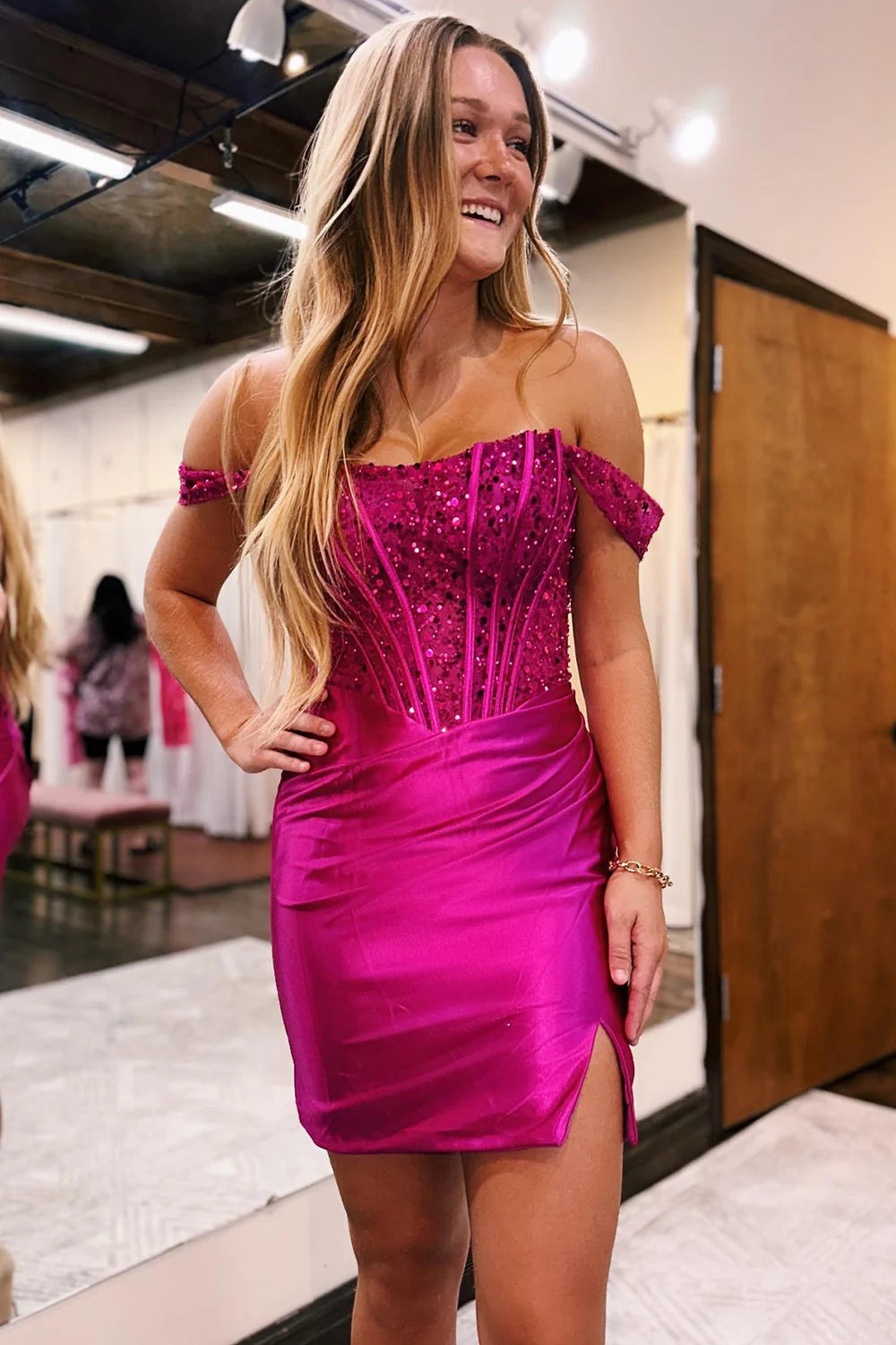 Dressystars Dark Green Homecoming Dress Detachable Off the Shoulder Satin Tight Short Prom Dress with Sequin