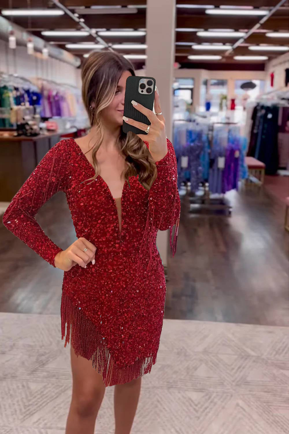 Dressystars Dark Red Homecoming Dress Sequined Long Sleeves Tight Short Prom Dress with Fringes
