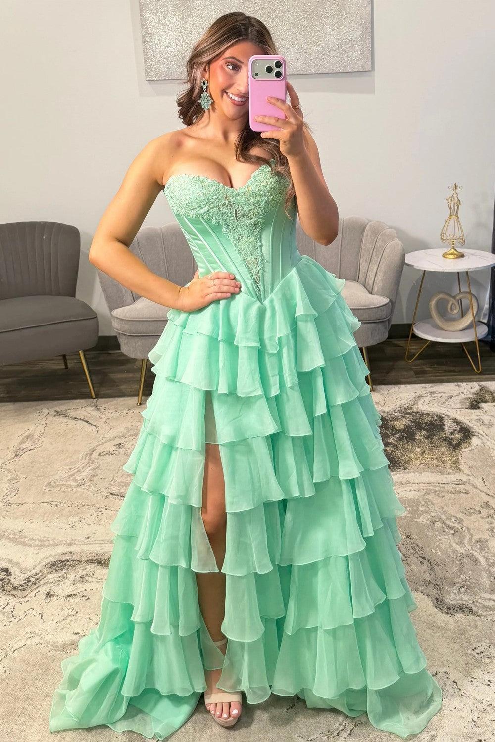 Dressystars Emerald Green Sweetheart Corset Prom Dress With Tiered Ruffles And High Slit Formal Evening Gown