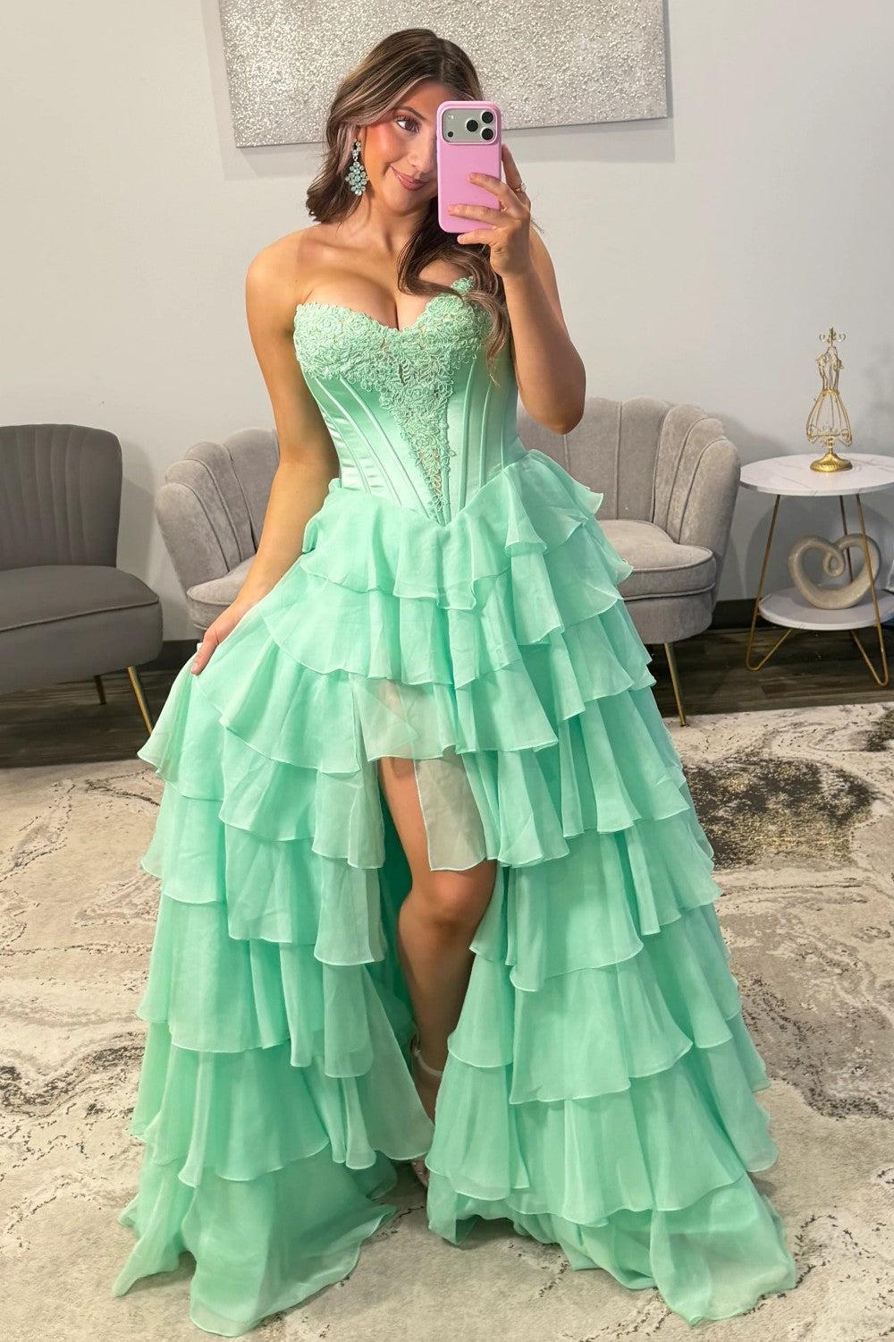 Dressystars Emerald Green Sweetheart Corset Prom Dress With Tiered Ruffles And High Slit Formal Evening Gown